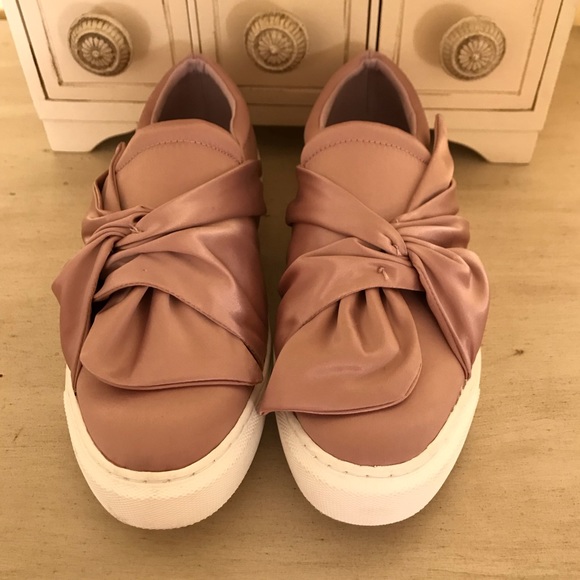 steve madden bow sneakers